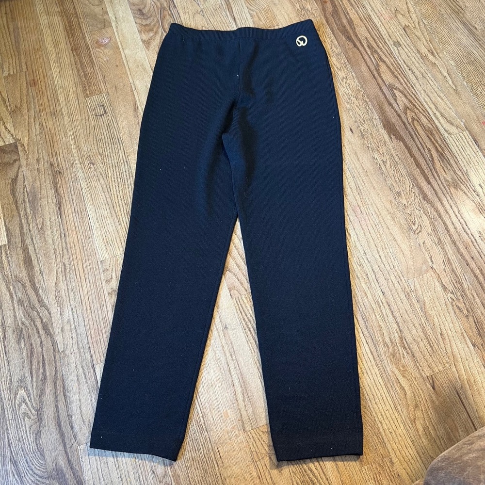 St. John Basics Santana Knit Straight Leg Pants Navy Blue Gold Logo Size 10